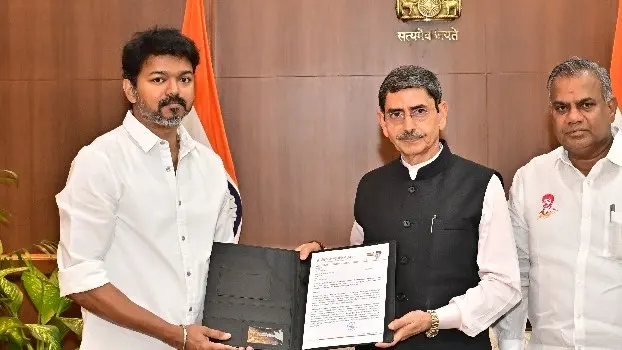 ஆளுநர் யார் என முக்கியமல்ல!’ – சட்டமன்ற சர்ச்சையைப்பற்றி விஜய் பேசுகிறார்