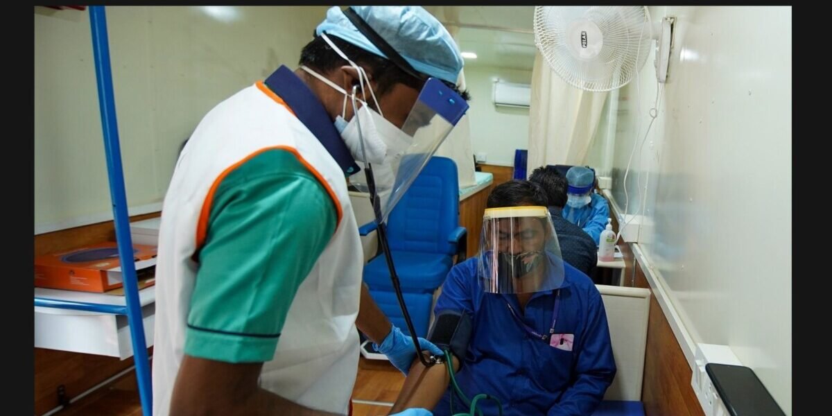 தென்கிழக்கு ஆசியாவில் கோவிட் சிறிய உச்சம் – பீதிக்கு அவசியமில்லை என இந்திய அரசு உறுதி