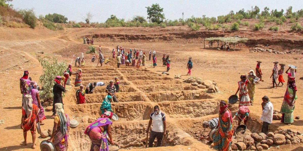“வேலை தேவை அதிகம் – வேலைவாய்ப்பு குறைவாகிறது!” – MGNREGA திட்டம் குறித்த கவலைக்குரிய அறிக்கை வெளியீடு
