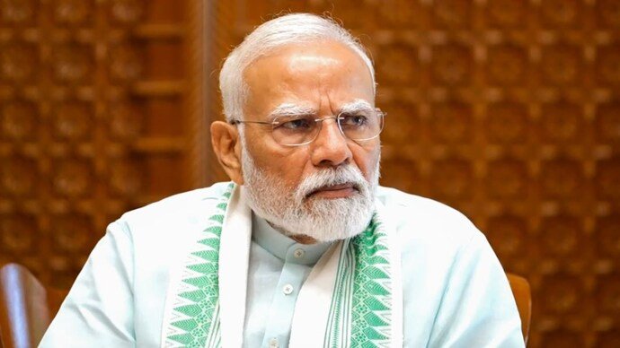 தேசபாதுகாப்பு விவகாரங்கள்: ராகுல் காந்தியின் விமர்சனம், மோடியின் வரலாறு மற்றும் இரட்டைக் கோட்பாட்டின் வெளிப்பாடுகள்
