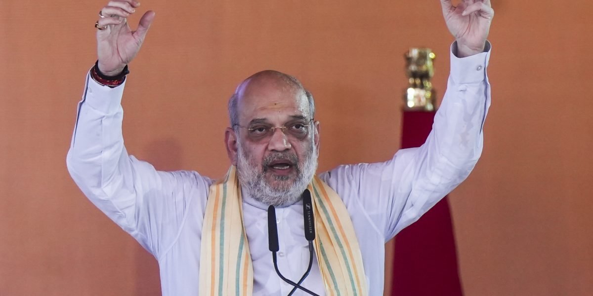அமித் ஷாவின் ‘ஆங்கில வெட்கம்’ பேச்சு: இந்தியாவுக்கு ஆபத்தான ஐந்து முக்கிய காரணங்கள்!