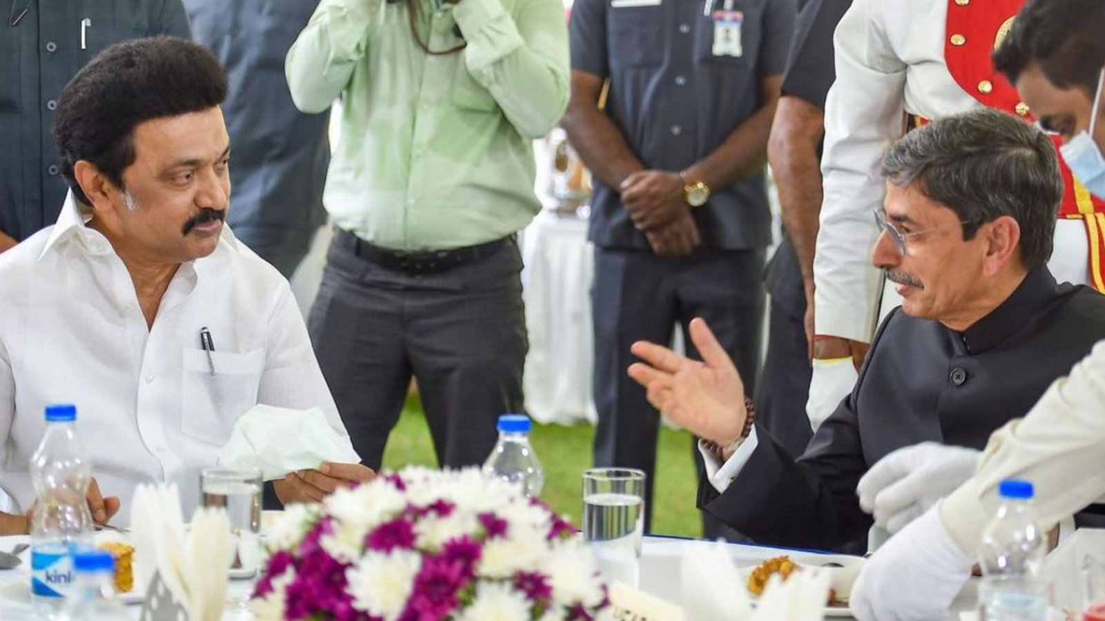 ஆளுநர் ரவியின் தேநீர் விருந்தை புறக்கணித்தது தமிழ்நாடு அரசு! அமைச்சர்கள் யாரும் பங்கேற்கவில்லை