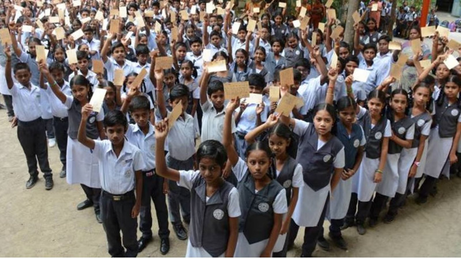 தமிழகக் கல்வித் துறை 2025: ஒரு முழுமையான மீளாய்வு – இலக்கை எட்டுகிறதா திராவிட மாடல்?