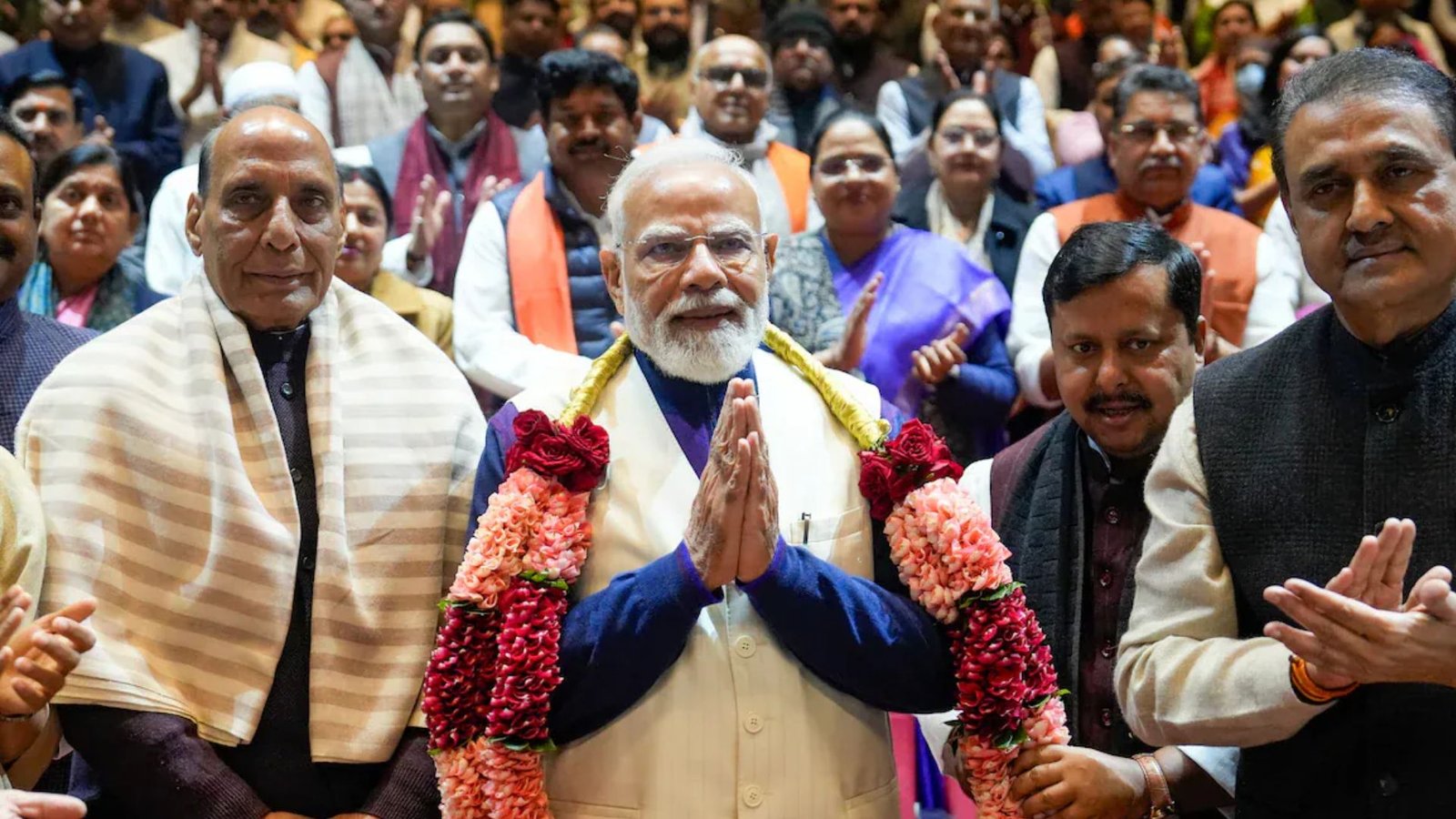 வர்த்தக ஒப்பந்த சாதனை: பிரதமர் மோடிக்கு என்.டி.ஏ எம்பிக்கள் உற்சாகப் பாராட்டு!