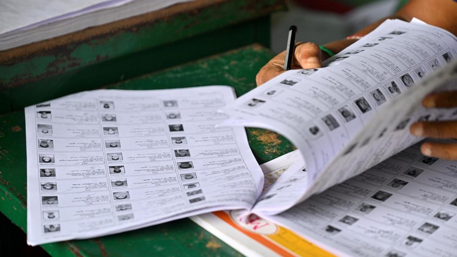 வாக்காளர் பட்டியலில் பெயர் சேர்க்க இன்றே கடைசி நாள்! விடுபட்டவர்கள் உடனே கவனியுங்கள்!