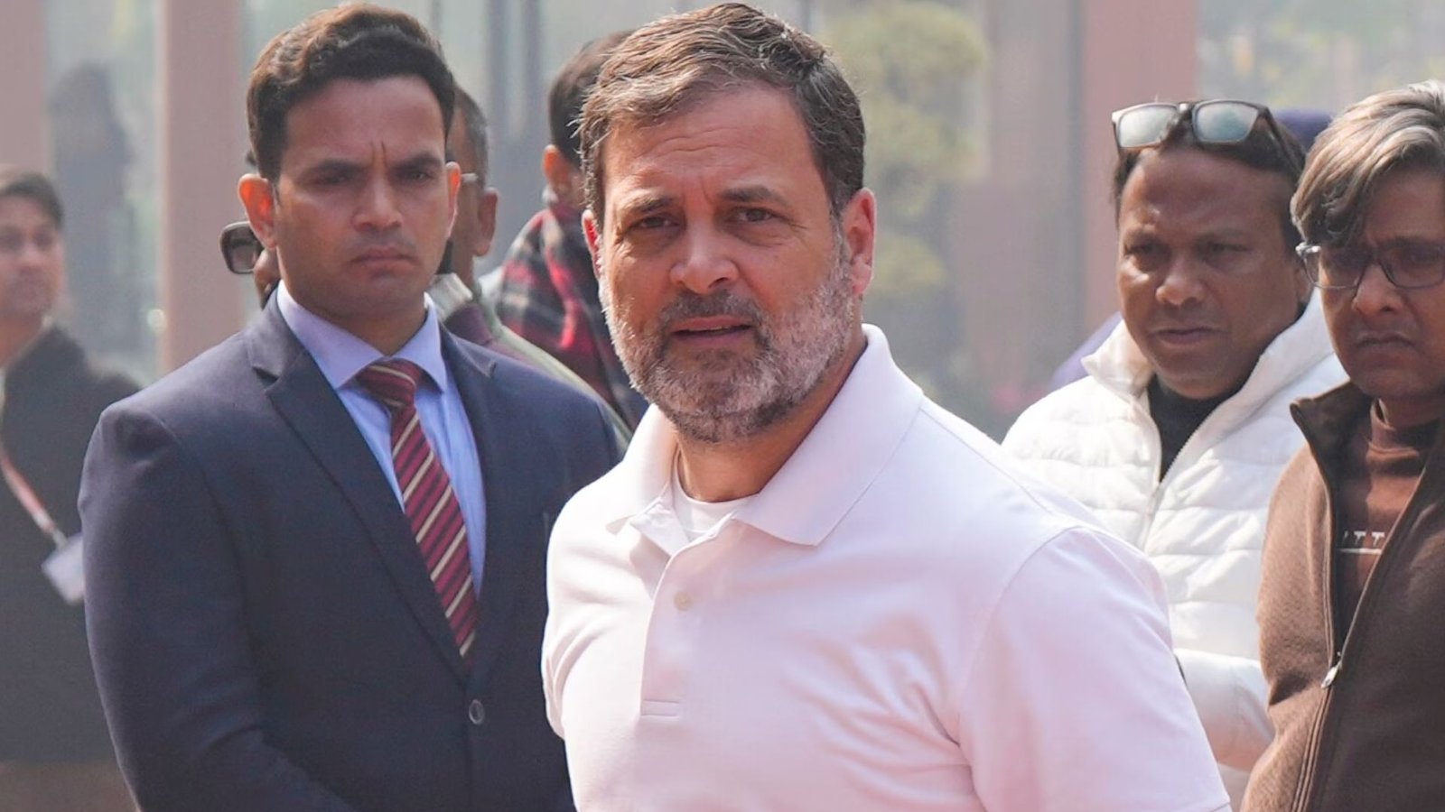 “போர் சகாப்தம் முடியவே இல்லை; நாம் அதற்குள் நுழைகிறோம்!” – நாடாளுமன்றத்தில் ராகுல் காந்தி முன்வைக்கும் 3 அதிரடி வாதங்கள்!