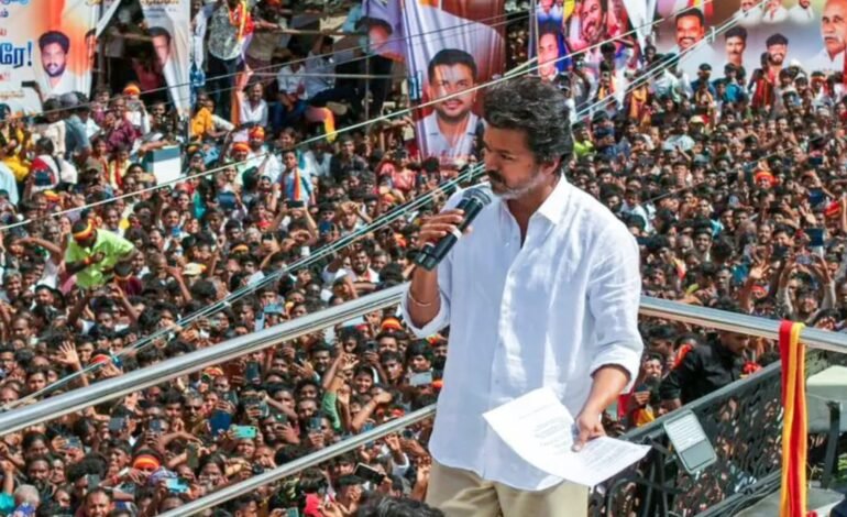 “என் வீட்ல 8 கோடி பேர் இருக்காங்க!” – தமிழகத்தின் முதல் ‘பாதுகாவலனாக’ நிற்பேன்: விஜய் அதிரடி முழக்கம்!