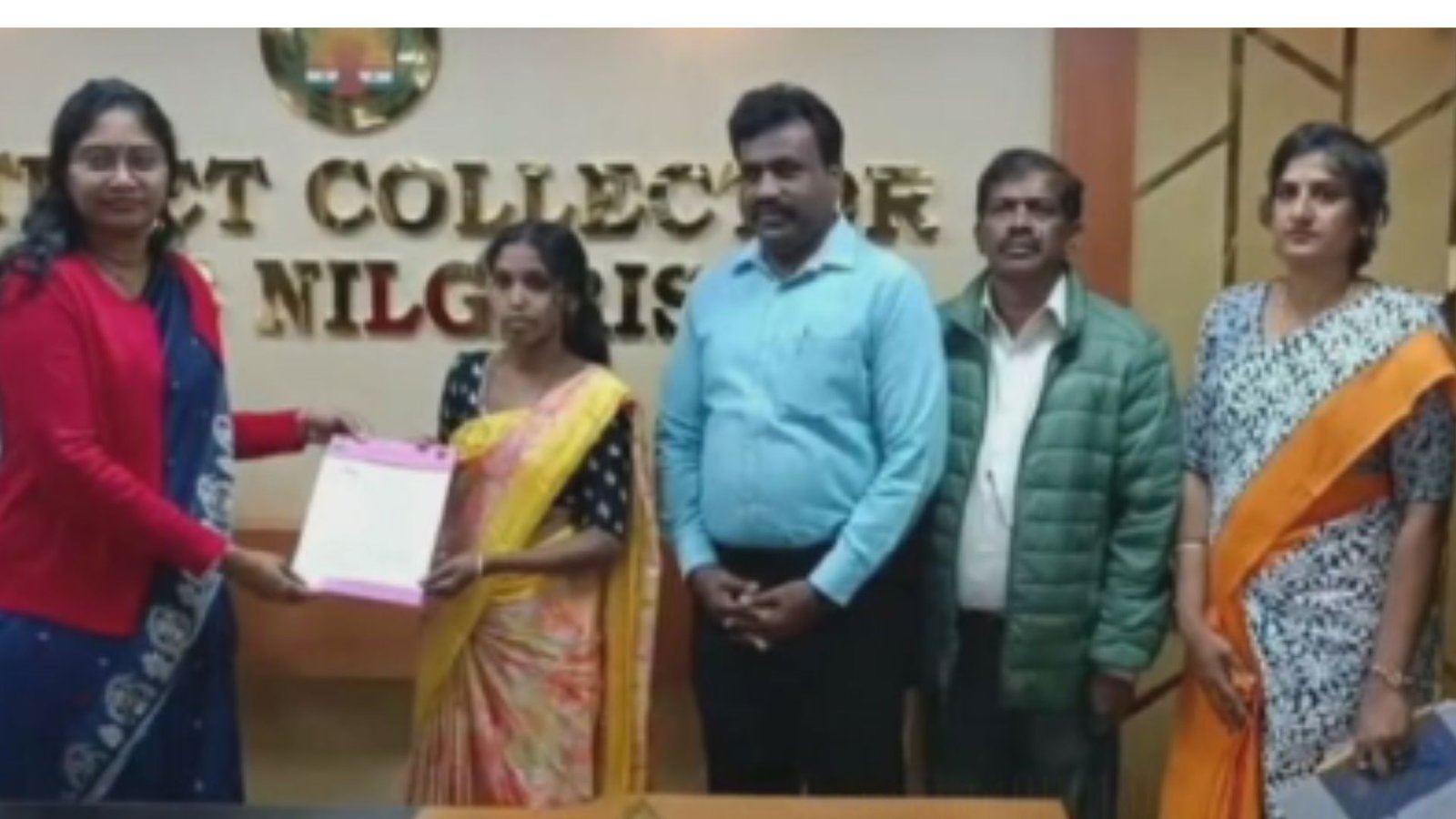 மறைந்த ஓவியர் ‘பத்மஸ்ரீ’ கிருஷ்ணன் மனைவிக்கு அரசுப் பணி: நீலகிரி ஆட்சியர் நேரில் வழங்கினார்!