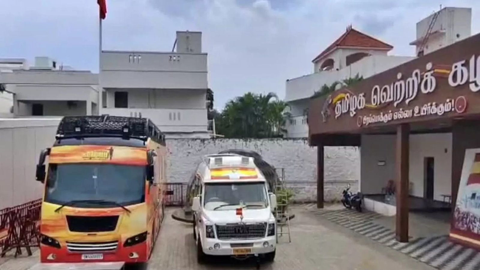 தவெக விருப்பமனு தாக்கல் இன்றுடன் நிறைவு: பனையூர் அலுவலகம் வெறிச்சோடியதால் தொண்டர்கள் ஏமாற்றம்!