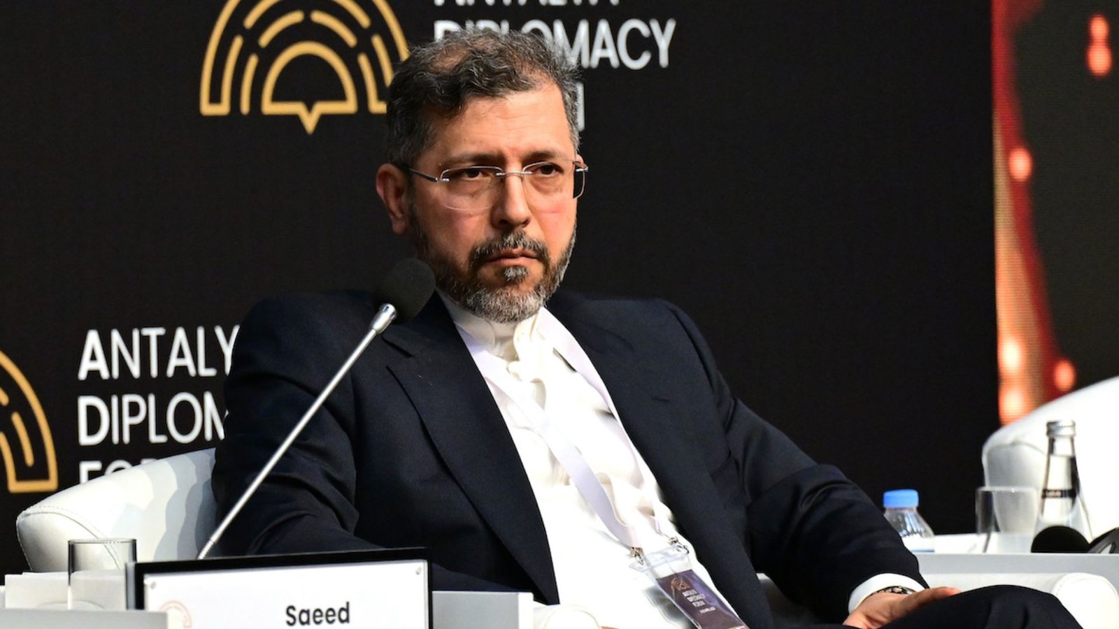 “கடைசி வீரர் இருக்கும் வரை போரிடுவோம்!” – டெல்லியில் ஈரான் அமைச்சர் உருக்கம்: “இந்தியாவுடன் எங்களுக்கு நாகரிகத் தொடர்பு உண்டு.”