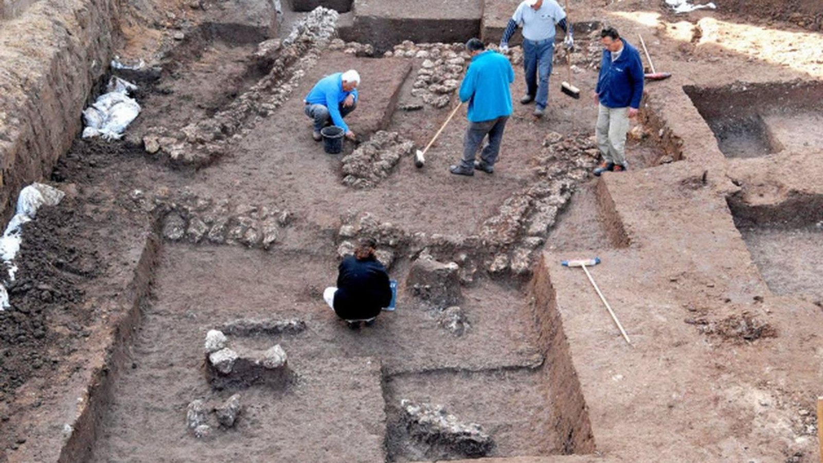 தமிழகத் தொல்லியல் குறியீடுகள் இனி ஆன்லைனில்! – ‘tngraffiti.in’ இணையதளத்தைத் தொடங்கியது தமிழ்நாடு அரசு.