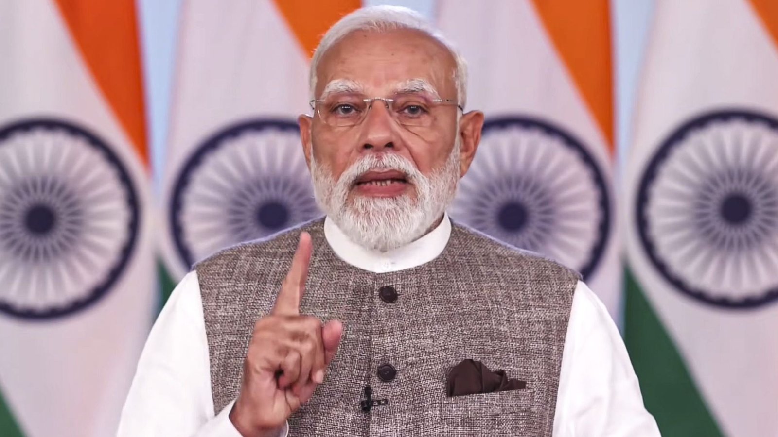 தேர்தல் விதிமீறல் புகாரில் பிரதமர் மோடி! 700 முக்கியப் பிரமுகர்கள் தேர்தல் ஆணையத்திற்குப் பகிரங்கக் கடிதம்.