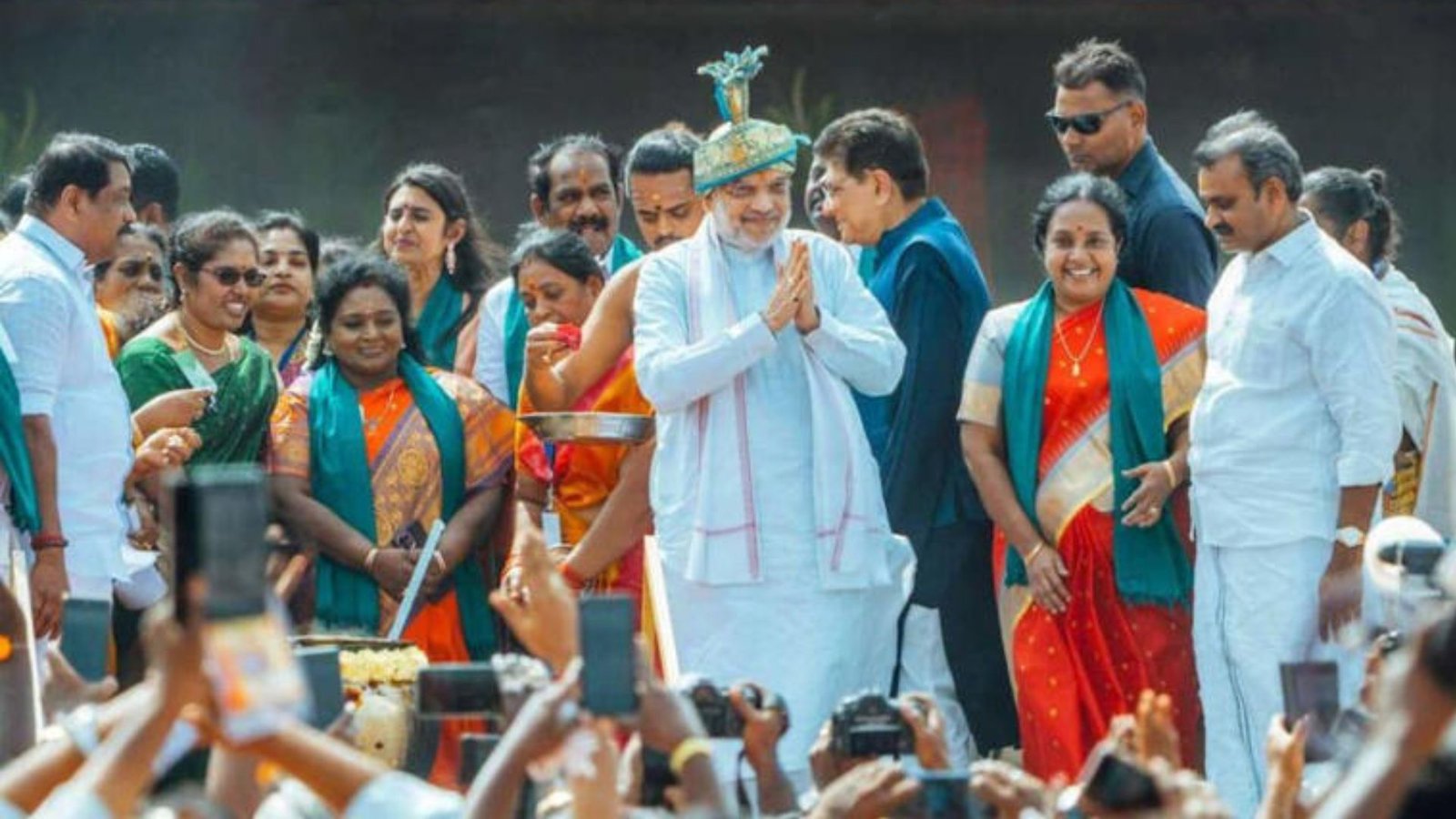 வேட்புமனுத் தாக்கல் 2026: தமிழகத்தில் பாஜகவின் தேசியத் தலைவர்கள் முன்னிலையில் வேட்பாளர்கள் மனுத்தாக்கல்.