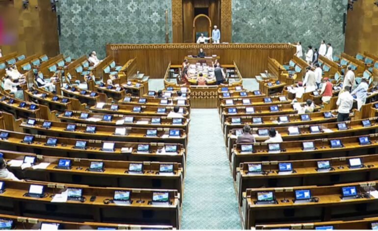 மசோதா நிறைவேறுமா? – நாடாளுமன்ற எண்கணிதப் போர் (The Math Behind the Bill)