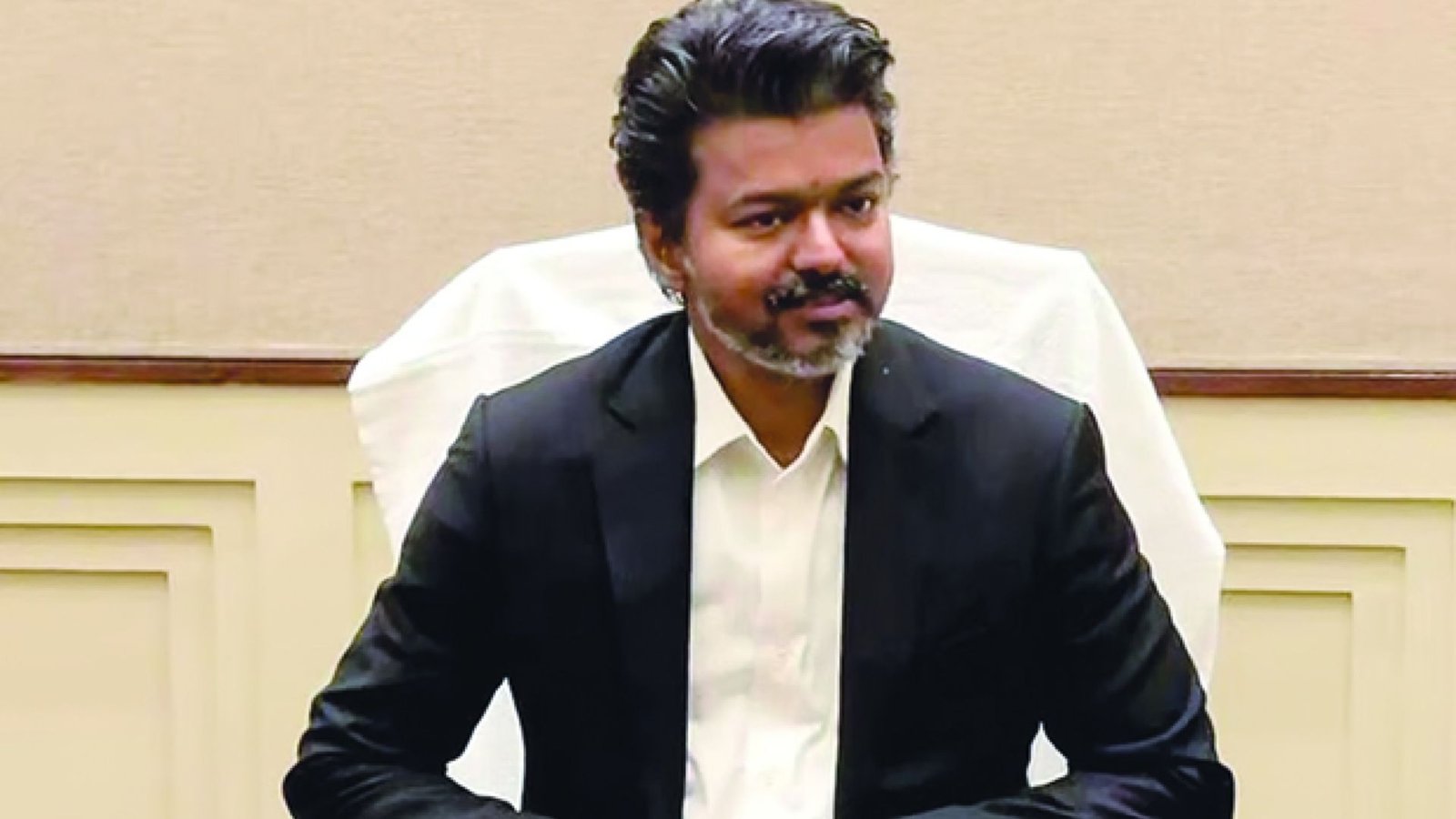 விஜய் என்பது தமிழ்நாட்டை வீழ்த்த டெல்லி அனுப்பிய ‘டிராஜன் குதிரையா’? — அதிரவைக்கும் சமூக வலைதளப் புயல்!