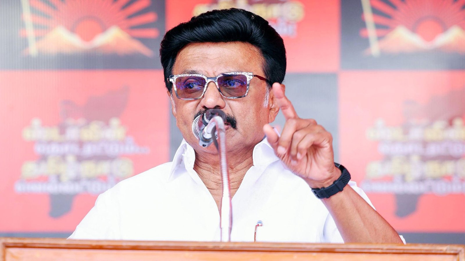 “சோகத்தில் இருக்க வேண்டிய அவசியம் இல்லை; நாம்தான் ஆட்சியில் இருக்கிறோம்!” — தொண்டர்களை உத்வேகப்படுத்தும் மு.க.ஸ்டாலின் அதிரடிப் பேச்சு!