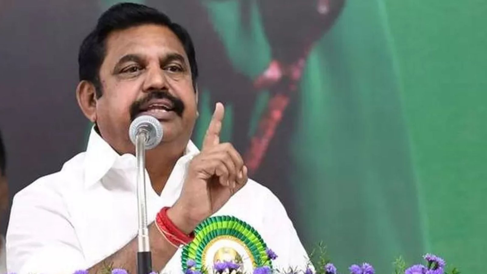 “நயவஞ்சக துரோகத்தை வீழ்த்துவோம்!” பதவி சுகங்களை அனுபவித்துவிட்டு துரோகம் செய்கிறார்கள்! இபிஎஸ் ஆவேச அறிக்கை!