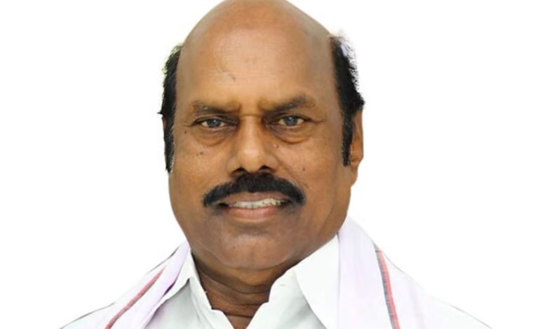 தொடரும் சோதனை! திமுக முன்னாள் அமைச்சர் எ.வ.வேலு காரில் லஞ்ச ஒழிப்புத்துறை அதிரடிச் சோதனை! சூட்கேஸ் ஆவணங்கள் சிக்கியதால் பரபரப்பு!