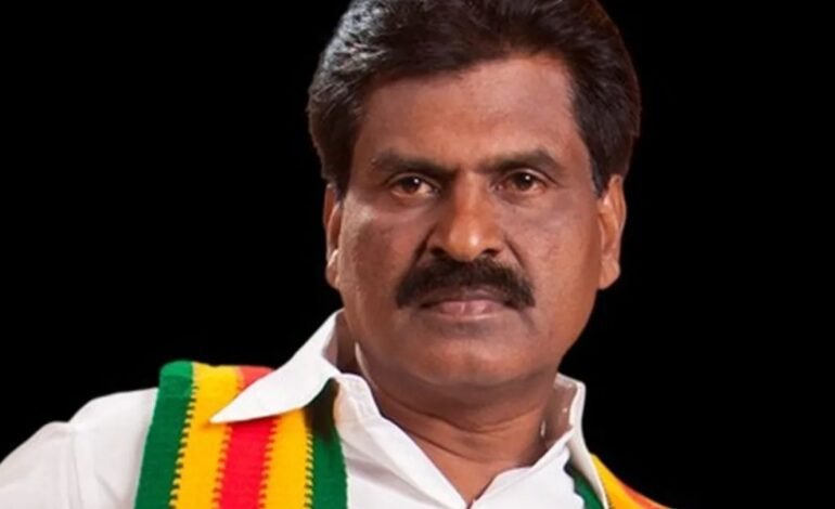 தவெக அரசைச் சாடிய ஈஸ்வரன்! “அரிசி விலை கிலோவுக்கு ₹10 உயர்ந்தும் ஆலோசனைக் கூட்டம் நடத்தாதது ஏன்?!” – கட்சித் தாவல் அக்கறையை மக்கள் மீது காட்டக் கோரிக்கை!