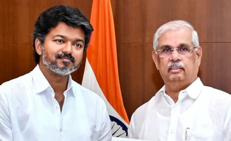 துணைவேந்தர் தேர்வுக் குழுவில் திடீர் மாற்றம்?! “ஆளுநரின் கை ஓங்க வழிவகுக்கும் தவெக அரசு!” – தமிழகப் பல்கலைக்கழகங்களில் வெடிக்கும் புதிய சர்ச்சை!