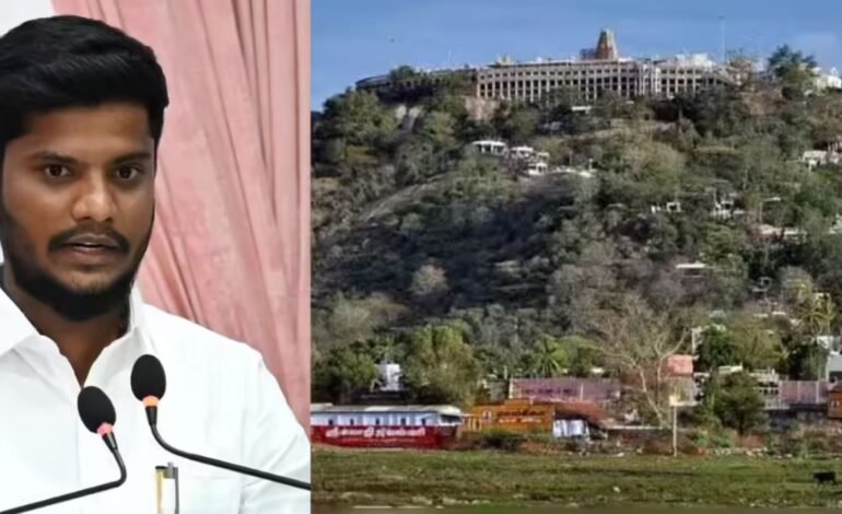 பழனிக்கே மொட்டை போட்ட தவெக அரசு! ரூ. 100 கோடி பழனி கோயில் நில முறைகேடு வழக்கில் மூவர் திடீர் தலைமறைவு! பினாமி பரிவர்த்தனை எனத் திமுக பிரமுகர் பரந்தாமன் அடுக்கடுக்கான குற்றச்சாட்டு!