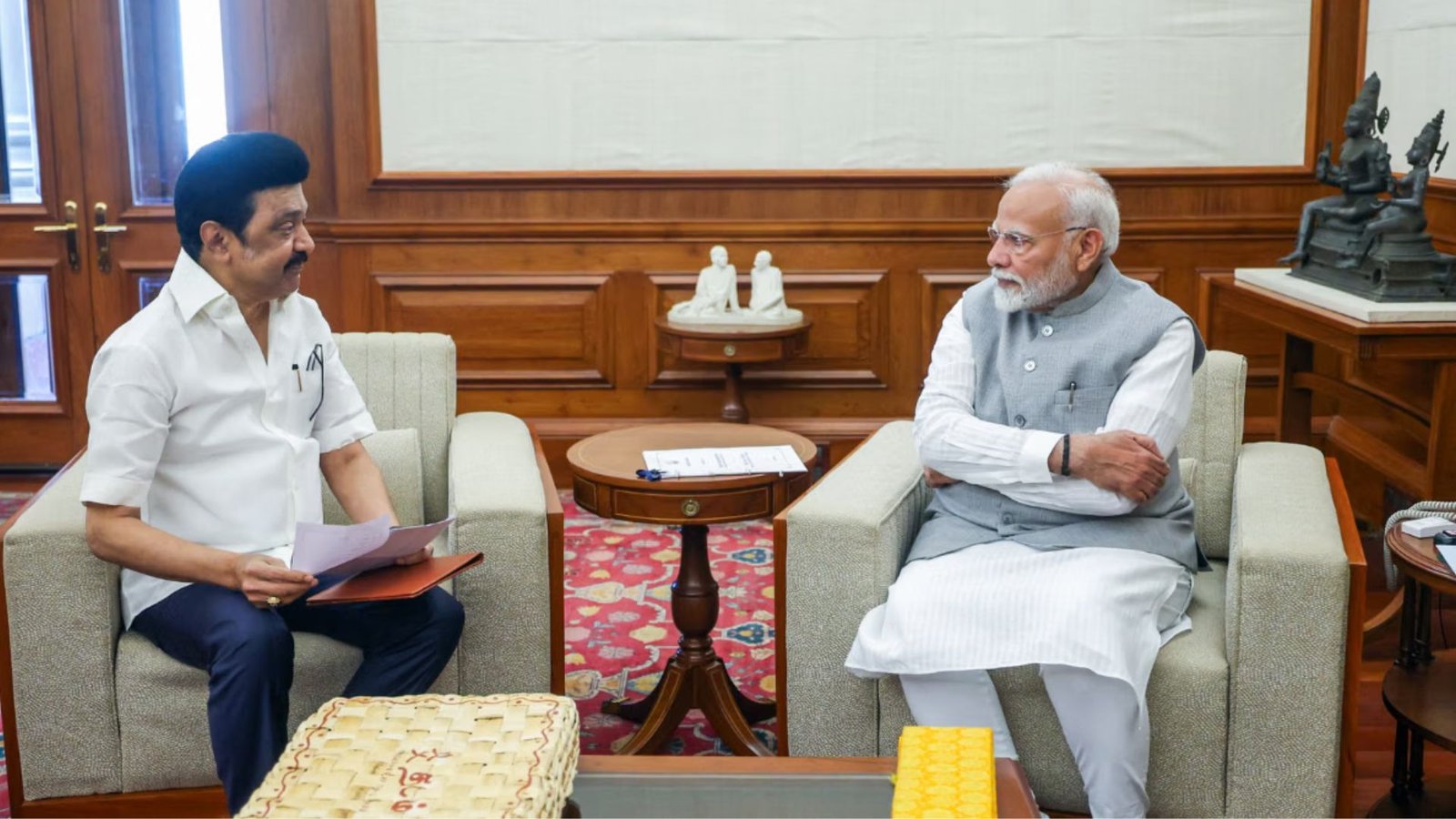 தேசிய அரசியலில் பெரும் திருப்புமுனை! 2 முக்கிய மசோதாக்களை நிறைவேற்ற திமுகவுக்கு வலைவீசும் என்டிஏ கூட்டணி! மத்திய அரசு தீவிர நம்பிக்கை!