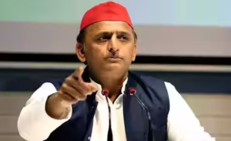 “ஹிட்லர் ஆட்சிக்கு ஒப்பானது!” மாணவர்கள் மீதான தாக்குதலுக்கு அகிலேஷ் யாதவ் கடும் ஆவேசம்! மத்திய அரசைச் சாடி பகிரங்கக் கண்டனம்!