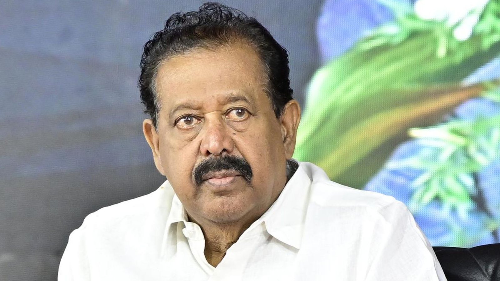 பெண்கள் குறித்து சர்ச்சைப் பேச்சு! முன்னாள் அமைச்சர் பொன்முடிக்கு பிடிவாரன்ட் பிறப்பித்து நீதிமன்றம் உத்தரவு!