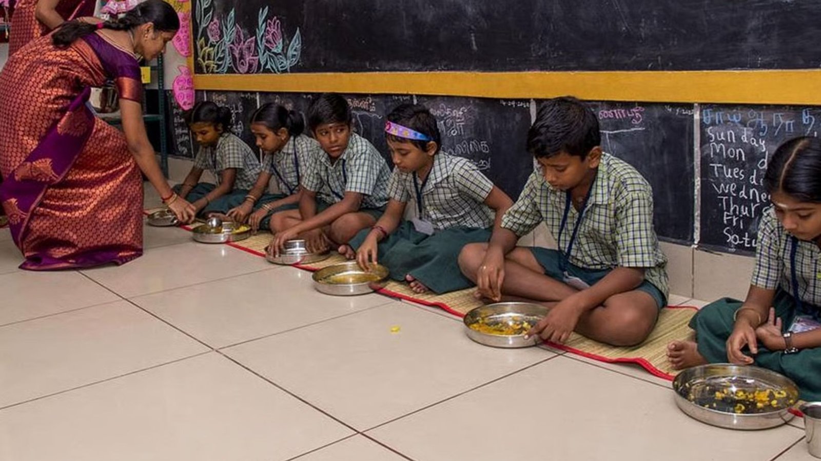 “காமராஜர் உணவுத் திட்டம்!” – தொடங்கும் முன்பே பெயர் பலகை வைக்கத் தமிழக அரசு உத்தரவு!