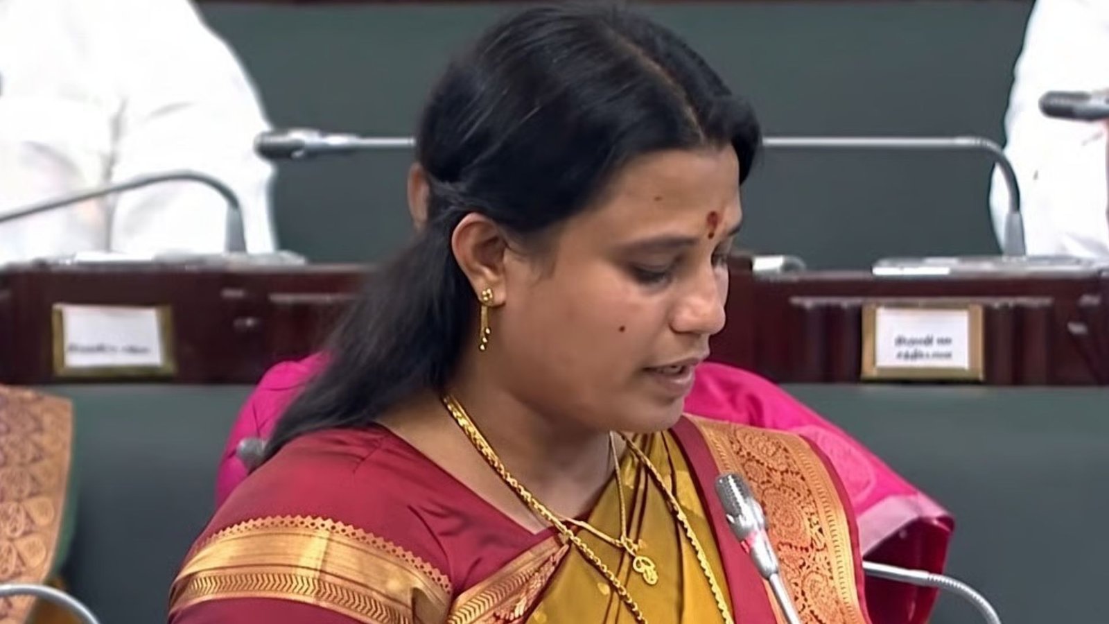 “அமைச்சர் கார் மோதி விபத்து!” – ஓட்டுநர் சின்ன அக்னி கைது என காவல்துறை நடவடிக்கை!