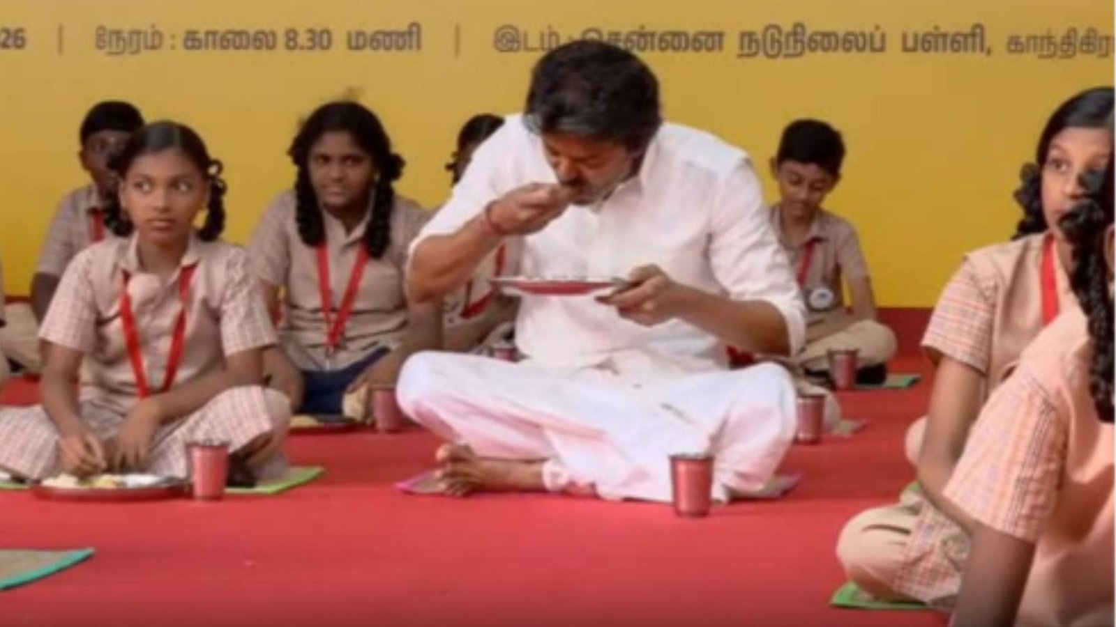 “காமராஜர் காலை உணவுத் திட்டம் விரிவாக்கம்!” – திருவான்மியூரில் மாணவர்களுடன் அமர்ந்து சாப்பிட்ட முதலமைச்சர் விஜய்!