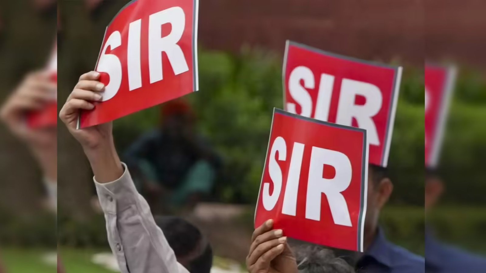 “13 கோடி வாக்காளர்கள் பெயர் நீக்கம்!” – தேர்தல் ஆணையத்தை கடுமையாக சாடிய பரகலா பிரபாகர்!